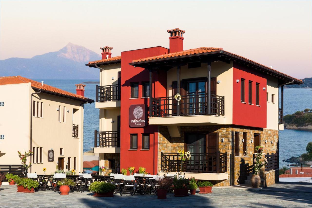 Helianthus Guesthouse Ammouliani Esterno foto