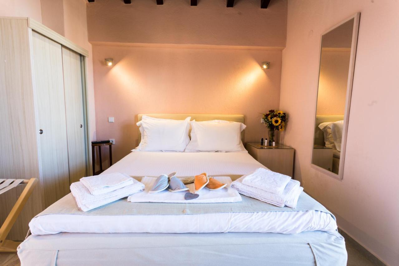 Helianthus Guesthouse Ammouliani Esterno foto