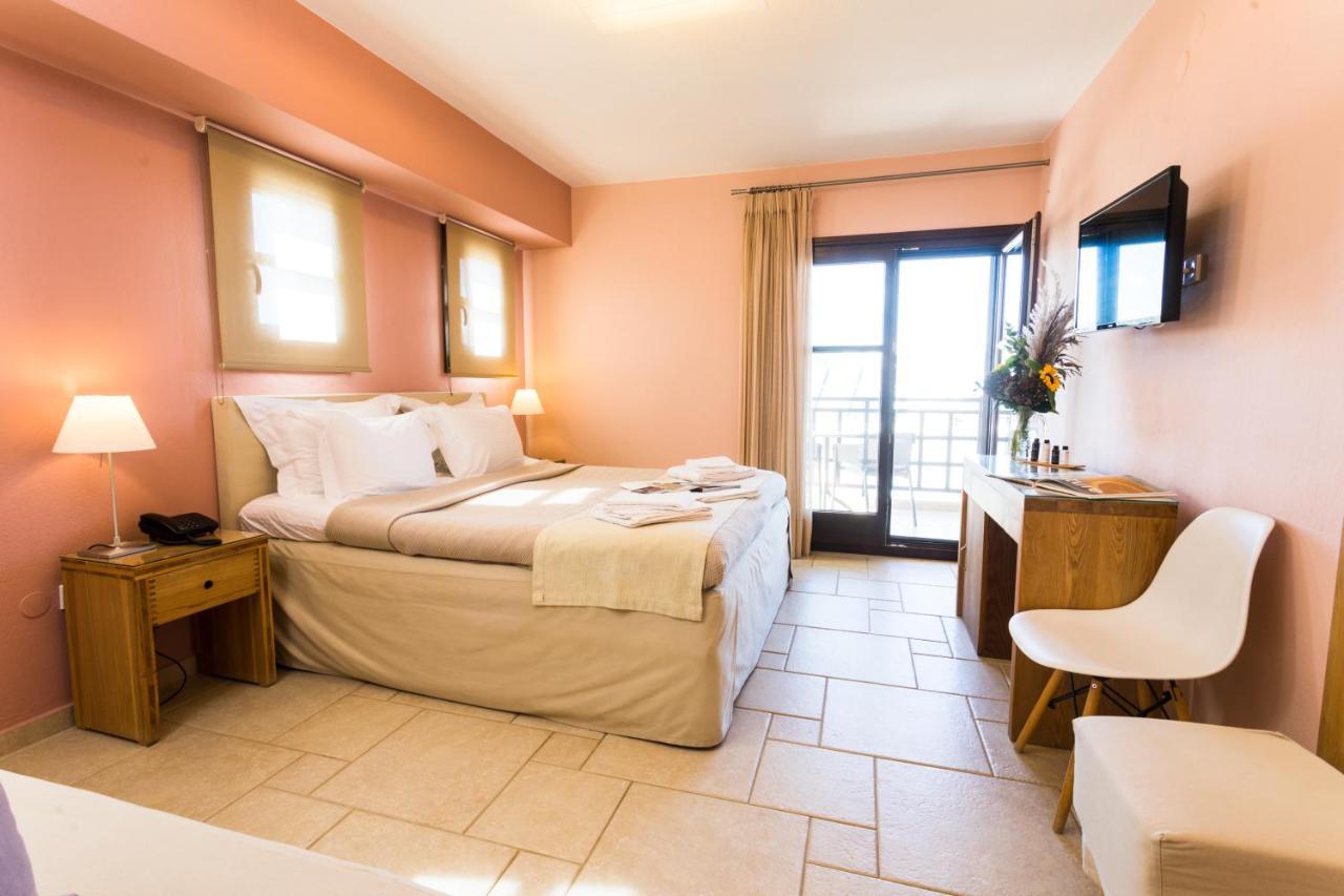 Helianthus Guesthouse Ammouliani Esterno foto