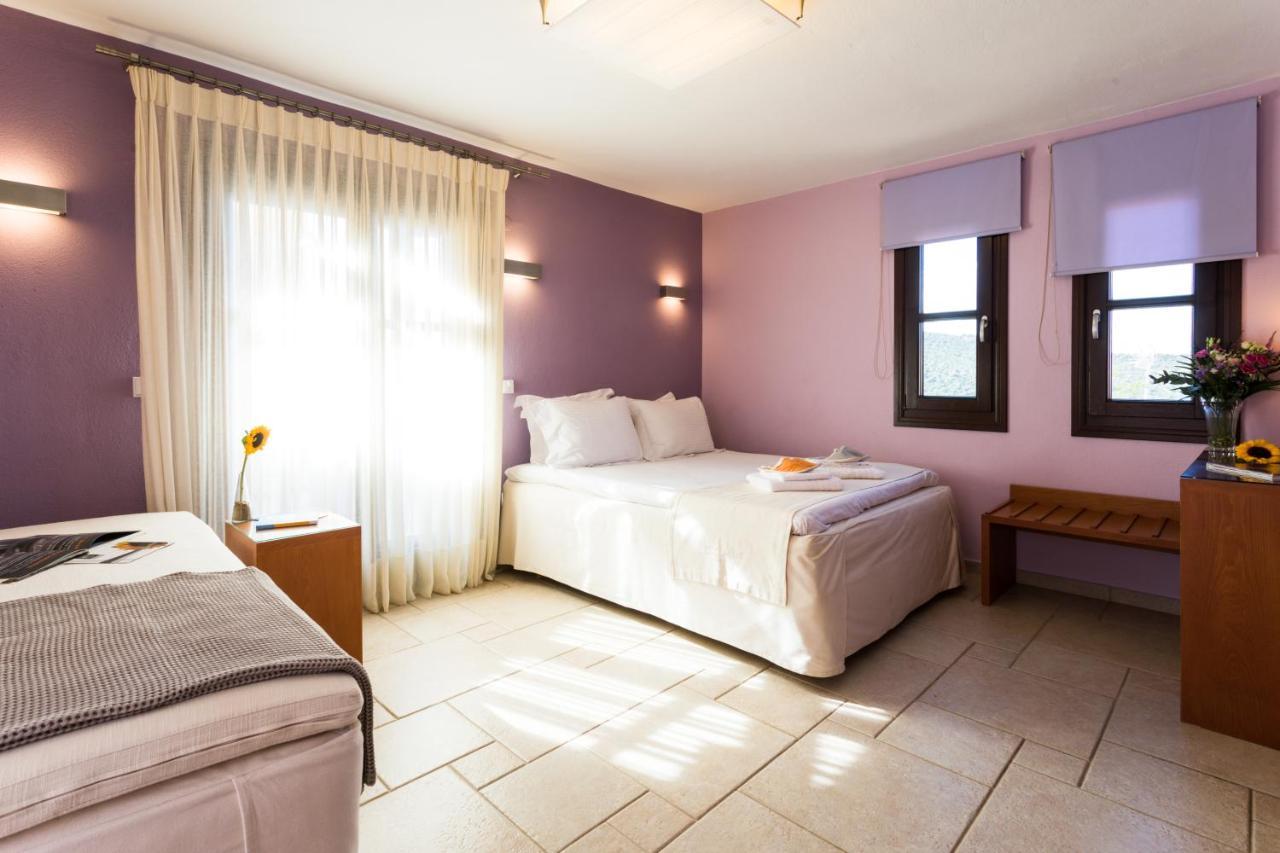 Helianthus Guesthouse Ammouliani Esterno foto