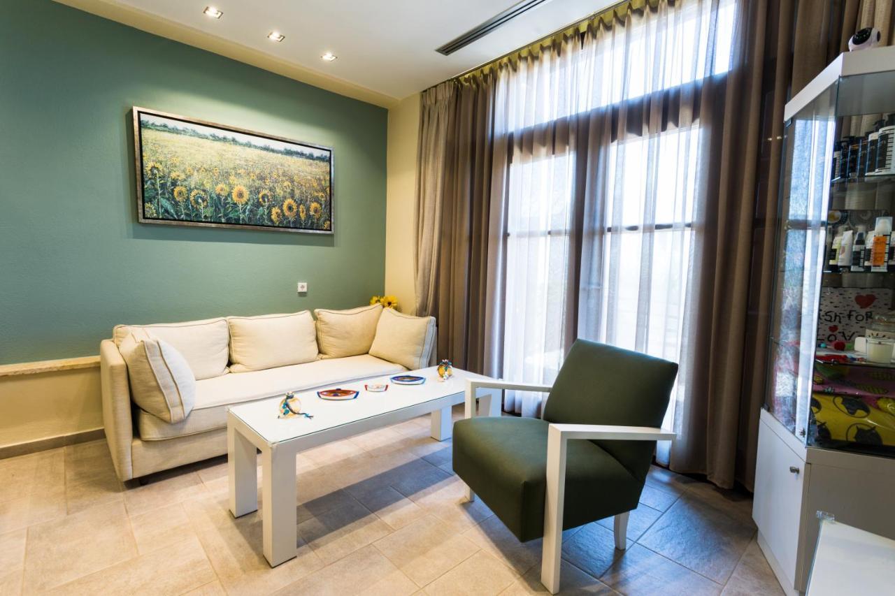 Helianthus Guesthouse Ammouliani Esterno foto