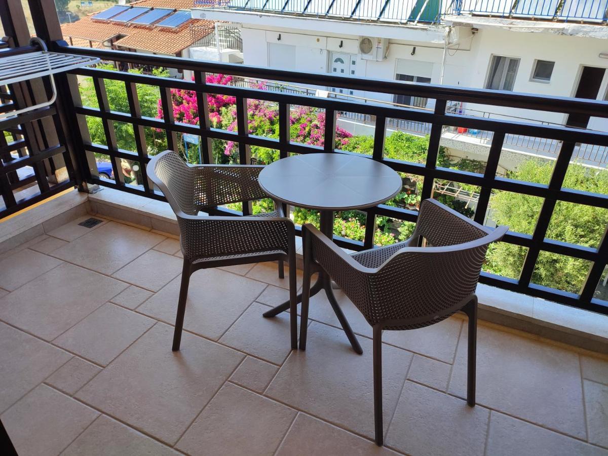 Helianthus Guesthouse Ammouliani Esterno foto