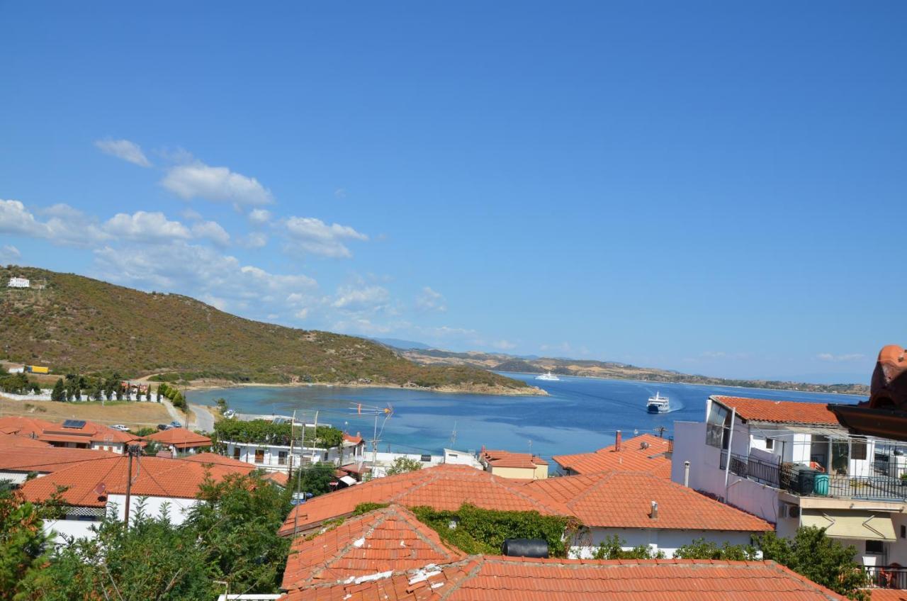 Helianthus Guesthouse Ammouliani Esterno foto