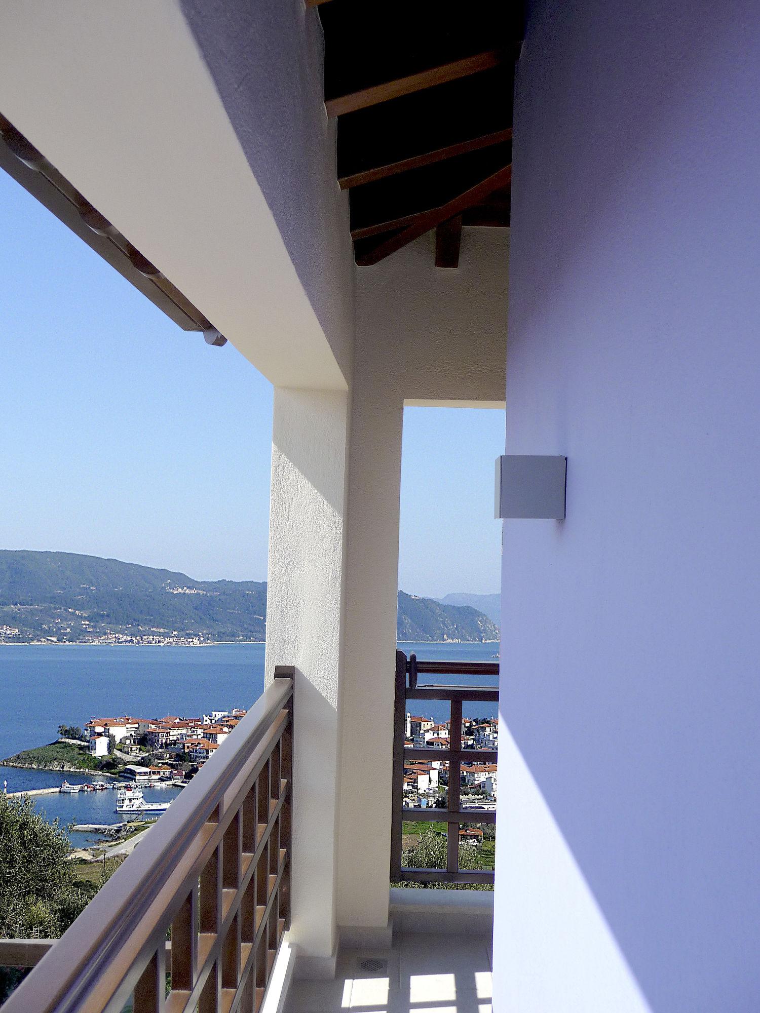 Helianthus Guesthouse Ammouliani Esterno foto
