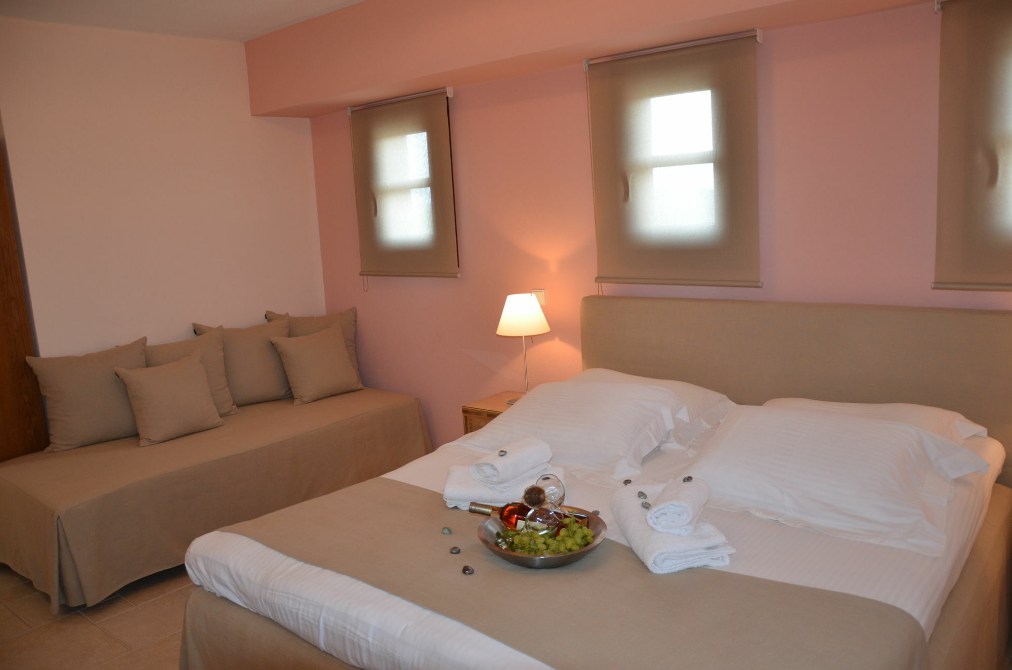 Helianthus Guesthouse Ammouliani Esterno foto